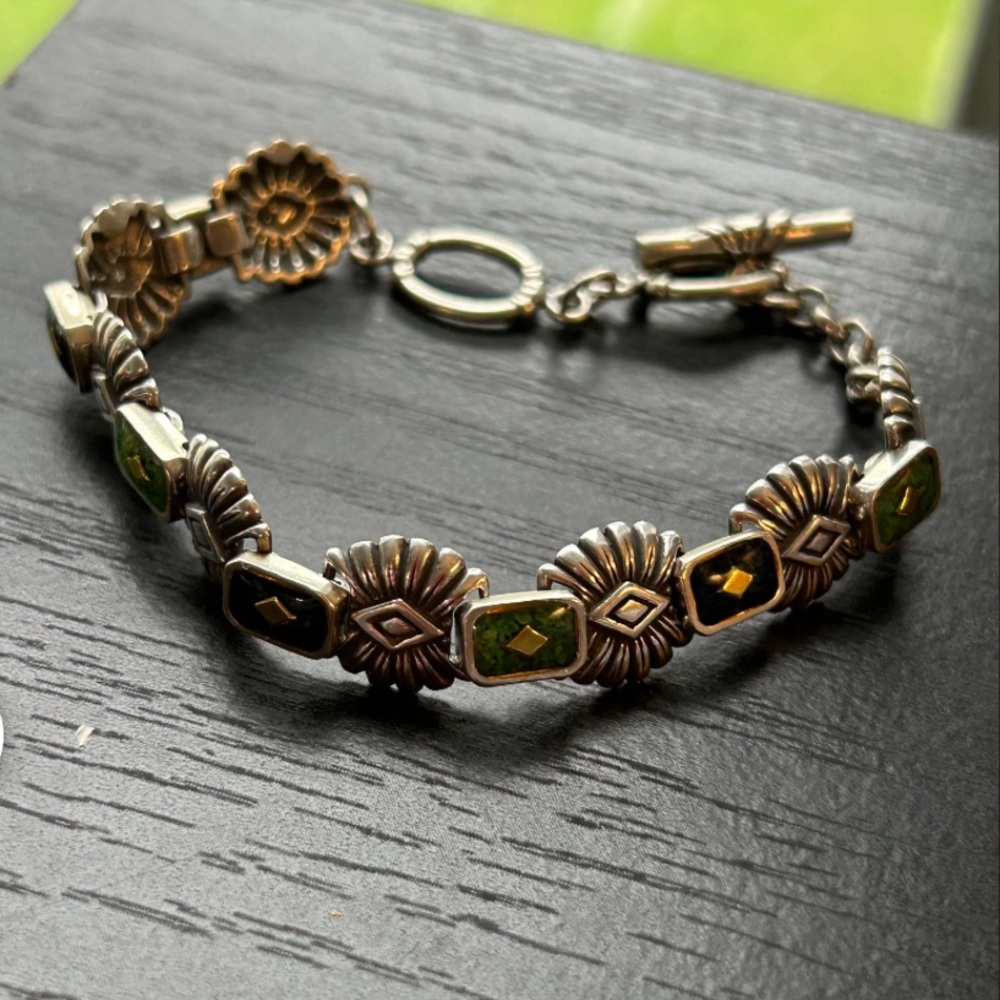 Rare find! Carolyn Pollack Silver Bracelet with Green Accents